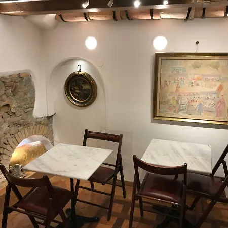 La Casa Dei Marmi Rome